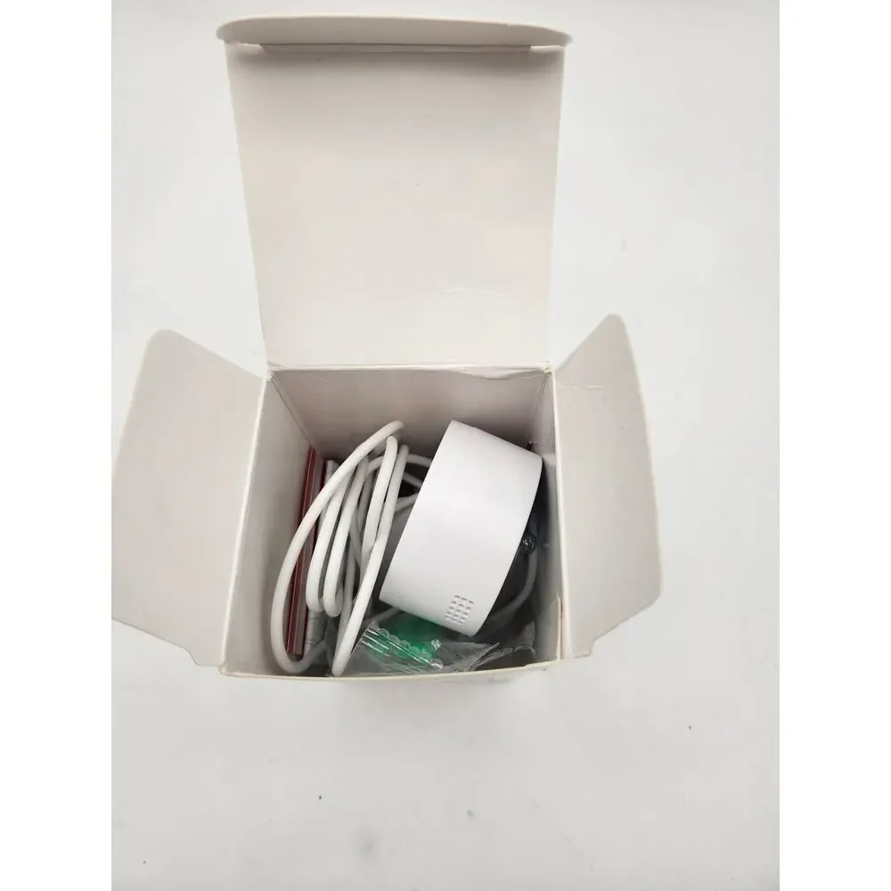 Instachew IC137W Indoor Security Camera for Cats and Dogs NIB